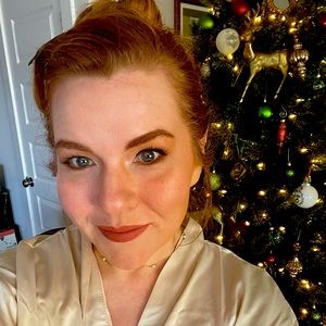 Meet your Posher, Gina